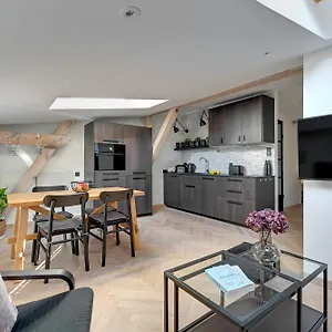 Lion - Modern With Perfect Location Apartament